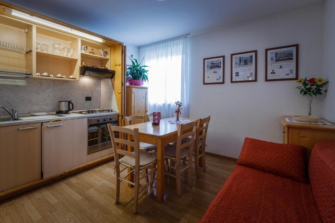 Hotel La Locanda ピンツォーロ エクステリア 写真