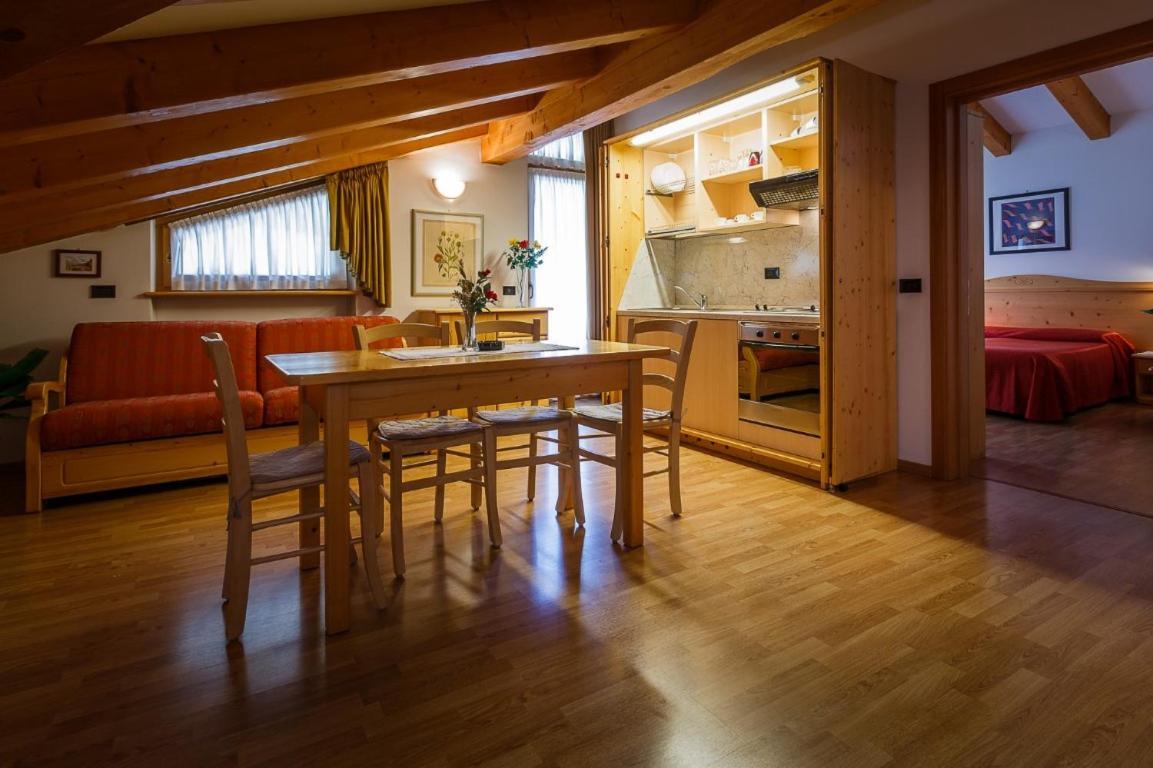 Hotel La Locanda ピンツォーロ エクステリア 写真