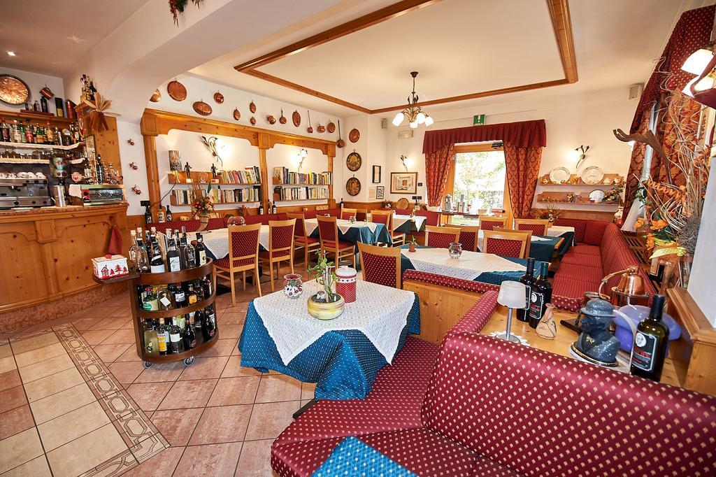 Hotel La Locanda ピンツォーロ エクステリア 写真
