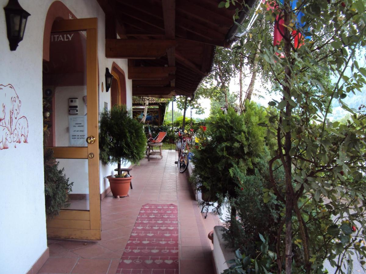 Hotel La Locanda ピンツォーロ エクステリア 写真